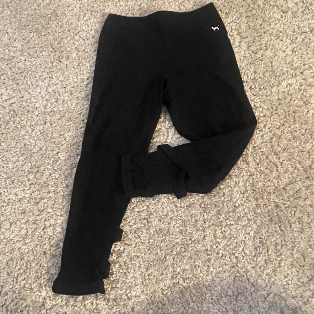 PINK Victoria’s Secret Black Cropped Crisscross Leggings L